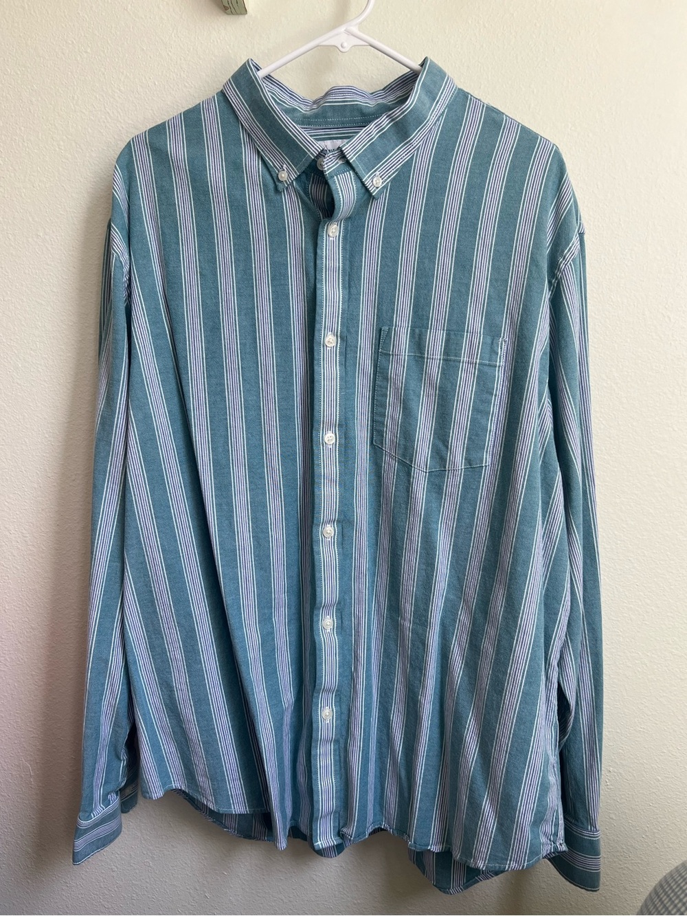 Old-Navy Men's Button Up Shirt